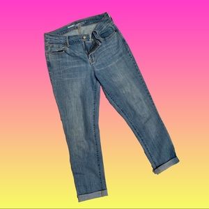 old navy mid-rise light blue jeans 💙✨
